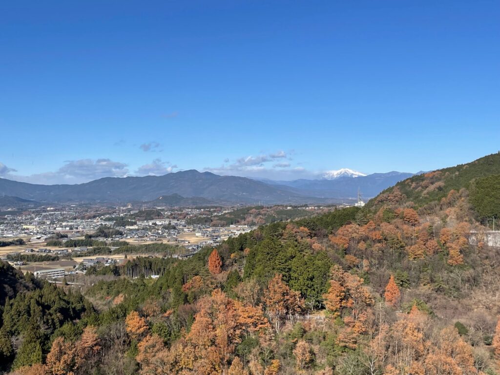 御岳山、恵那市街