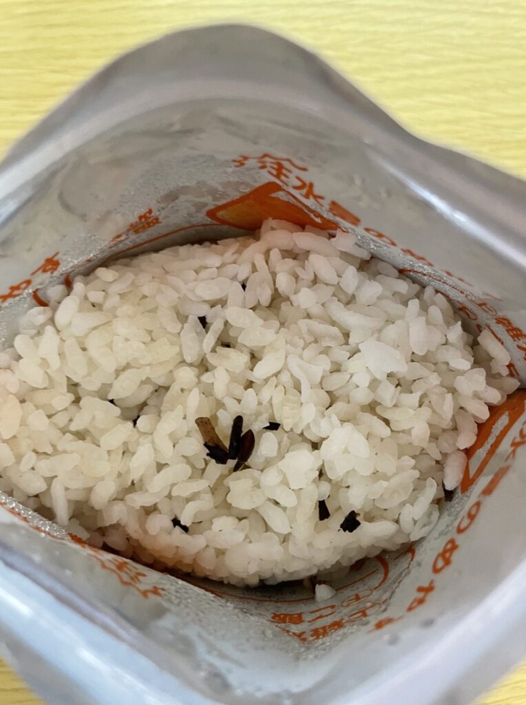 時間経過後のひじきご飯