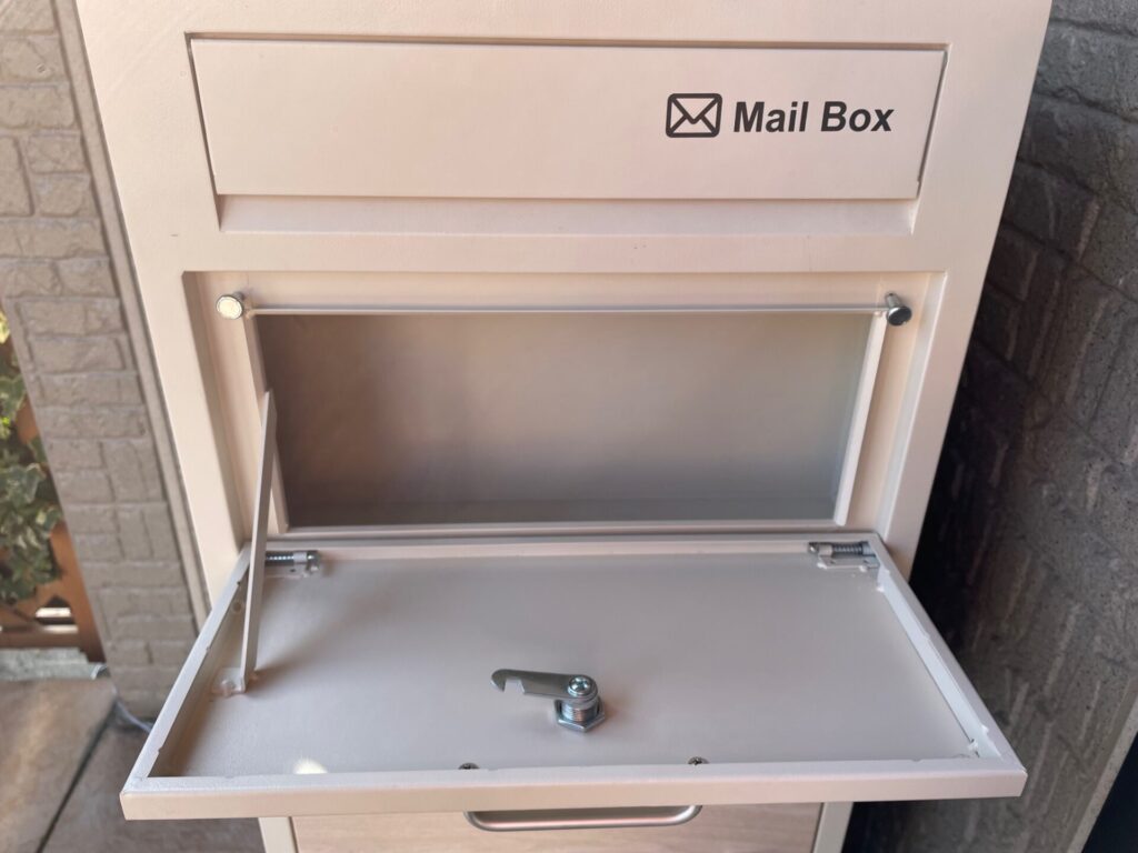 宅配ボックス郵便受け部分
