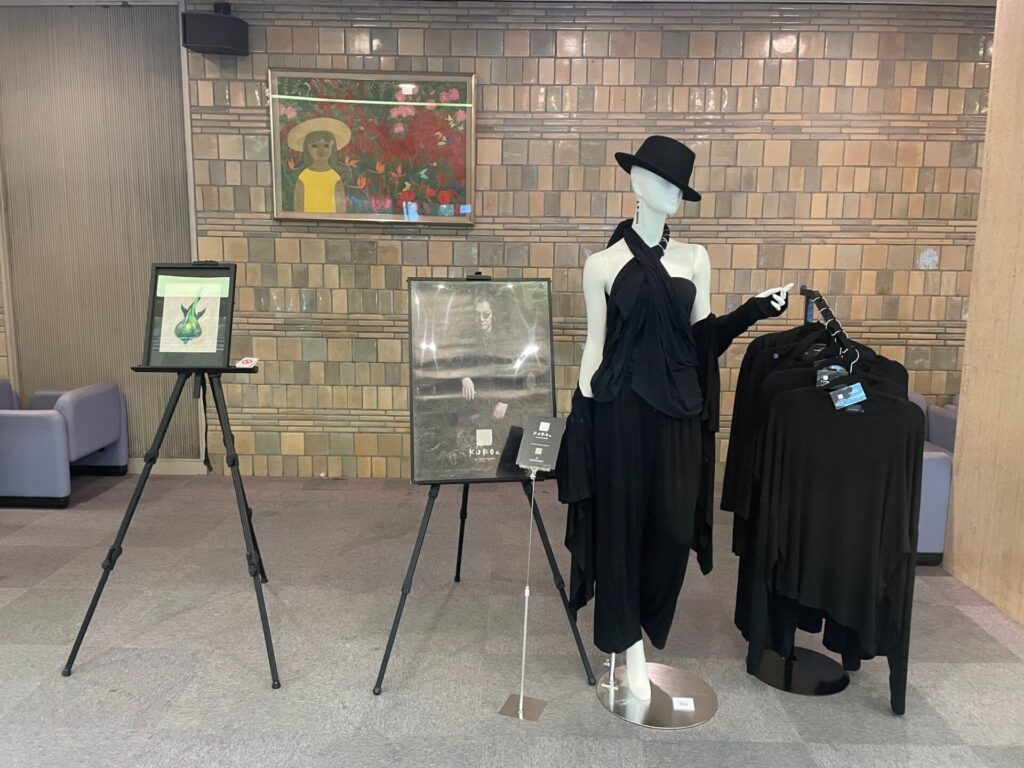 石井さんデザインの服